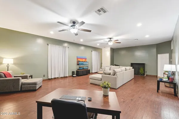 $709,900 | 3932 West Salter Drive, Glendale, AZ 85308