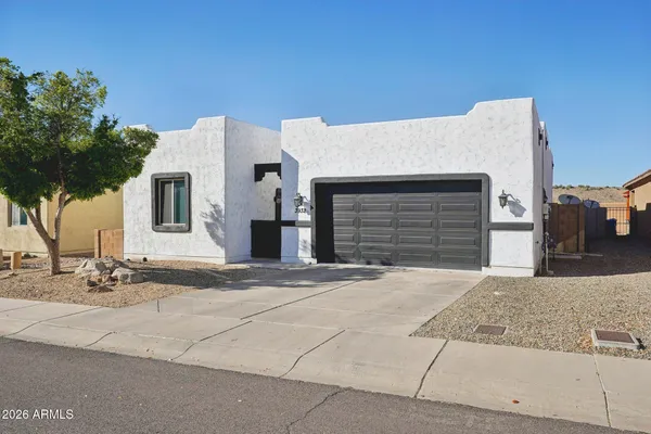$709,900 | 3932 West Salter Drive, Glendale, AZ 85308