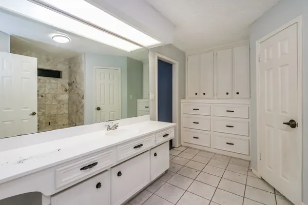 $297,800 | 3815 Plum Hollow Drive, Houston, TX 77059