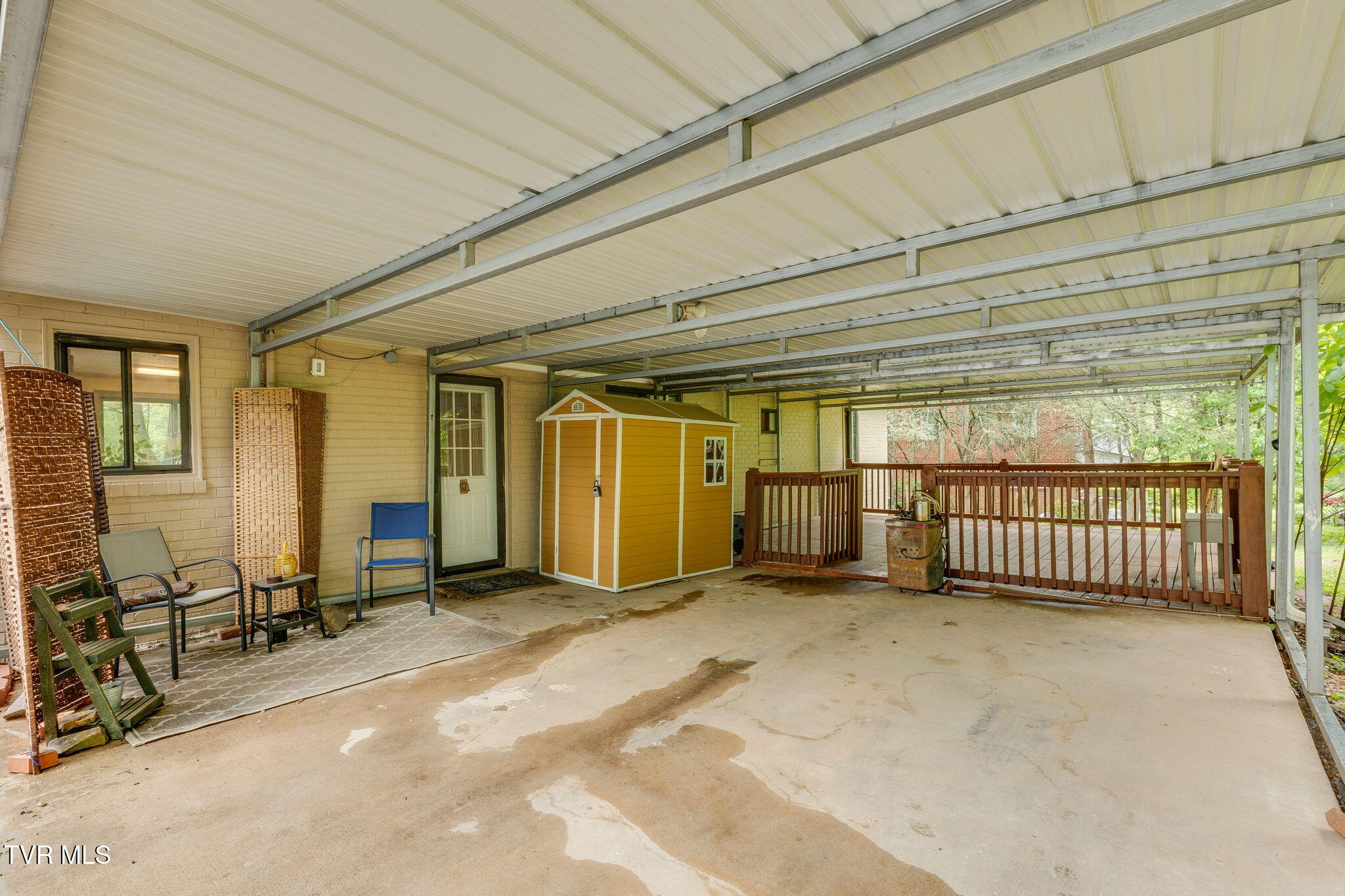 112 Crossway Road Bristol, VA 24201 - Photo 26 of 32 028
