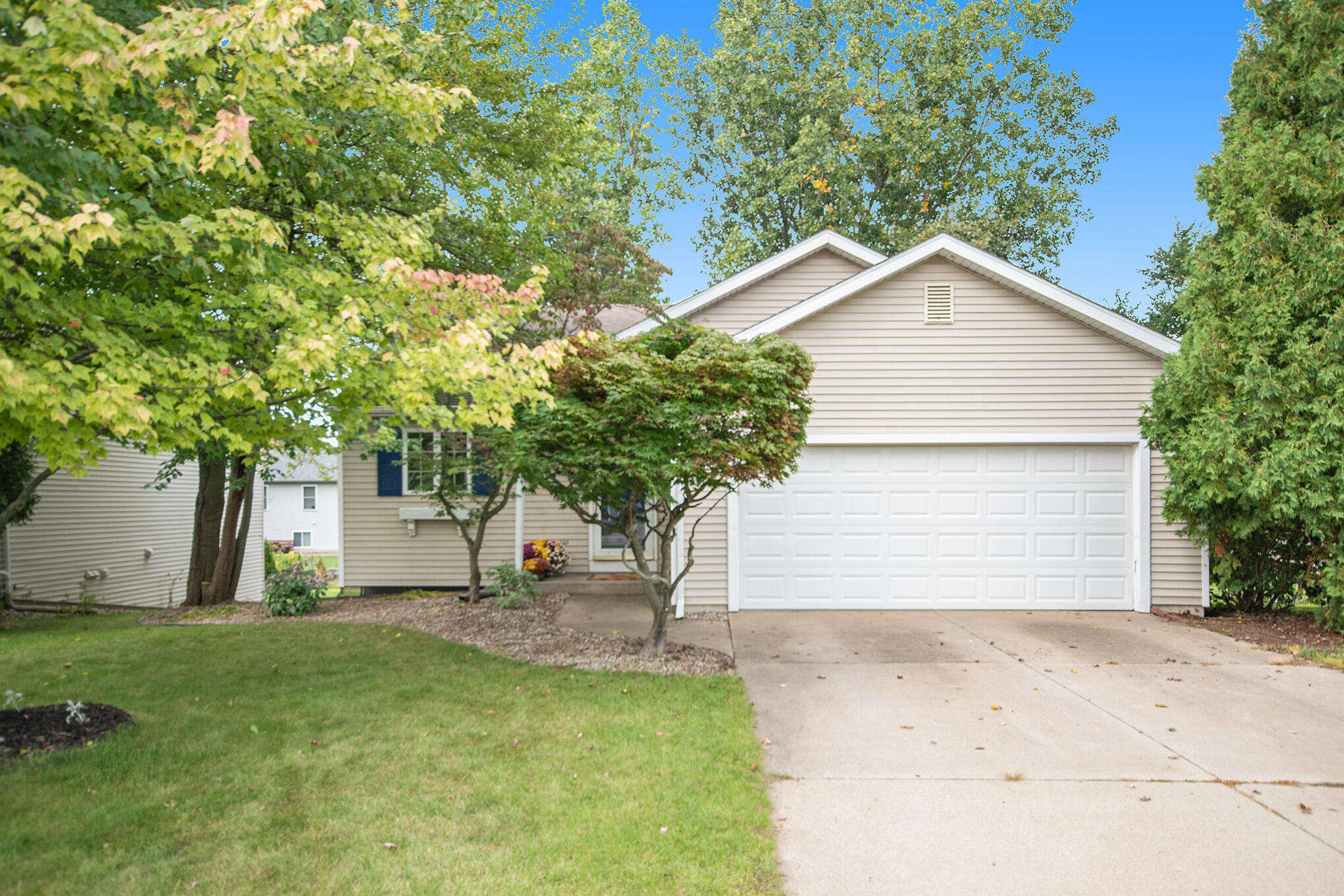 3165 Riley Ridge Road Holland, MI 49424 - Photo 1 of 24 DSC_8064