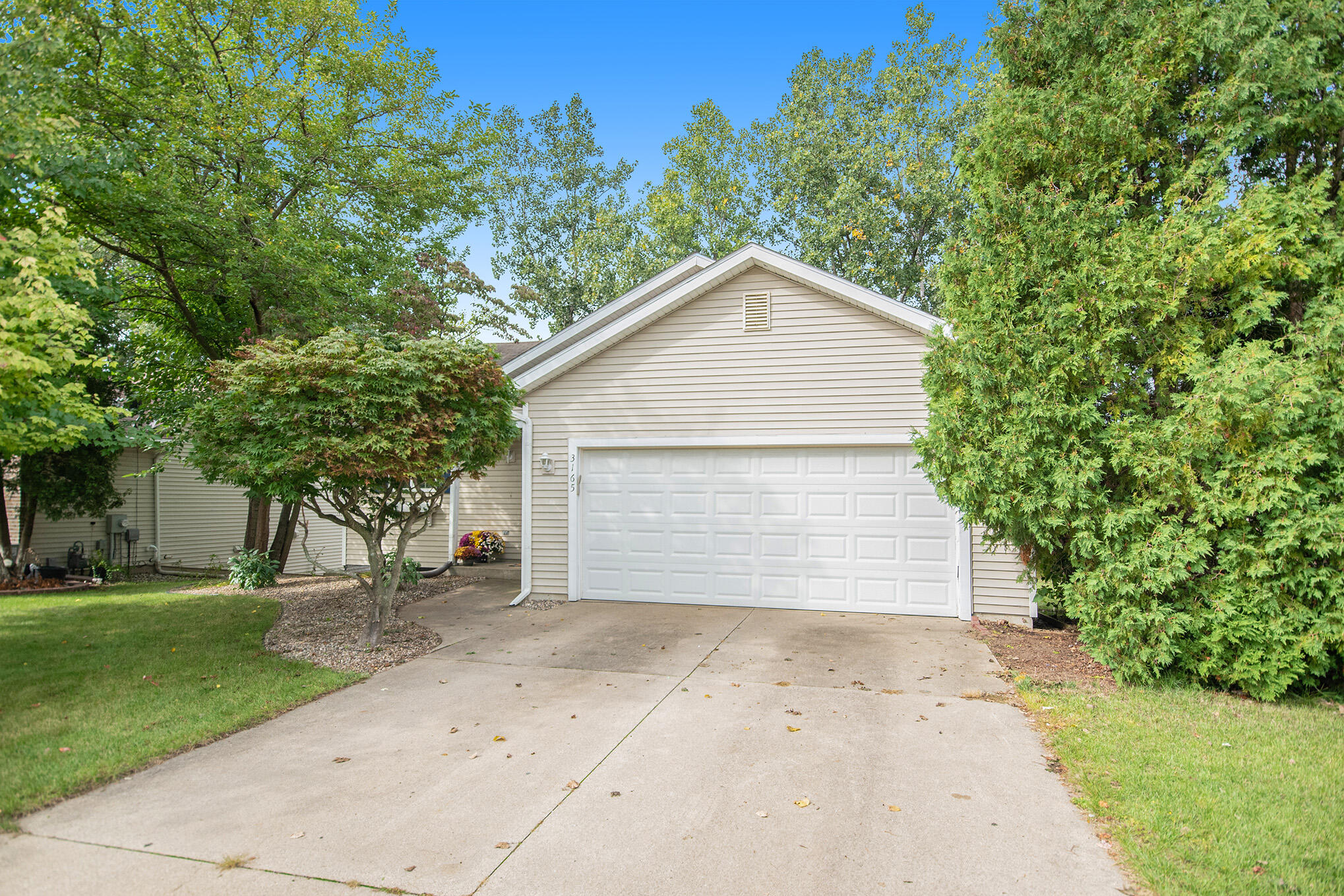 3165 Riley Ridge Road Holland, MI 49424 - Photo 3 of 24 DSC_8059