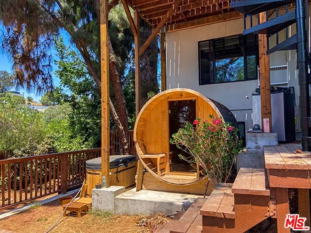 $8,495 | 1933 Lemoyne Street, Unit C, Los Angeles, CA 90026