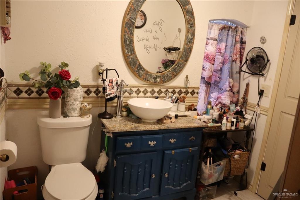 306 East Martin Street Rio Grande City, TX 78582 - Photo 13 of 16