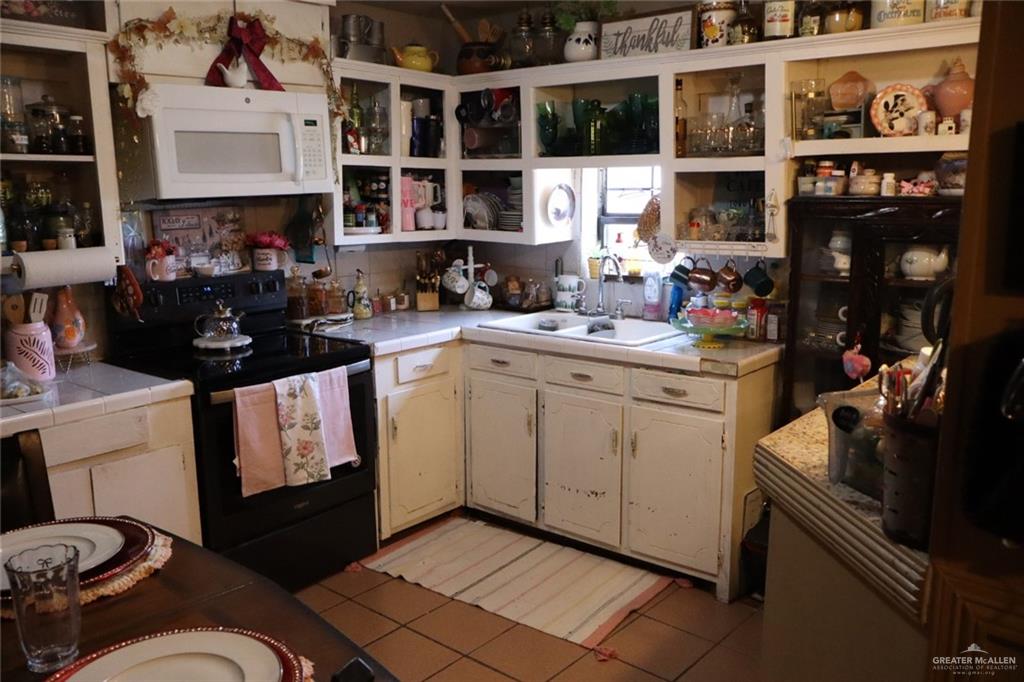 306 East Martin Street Rio Grande City, TX 78582 - Photo 6 of 16