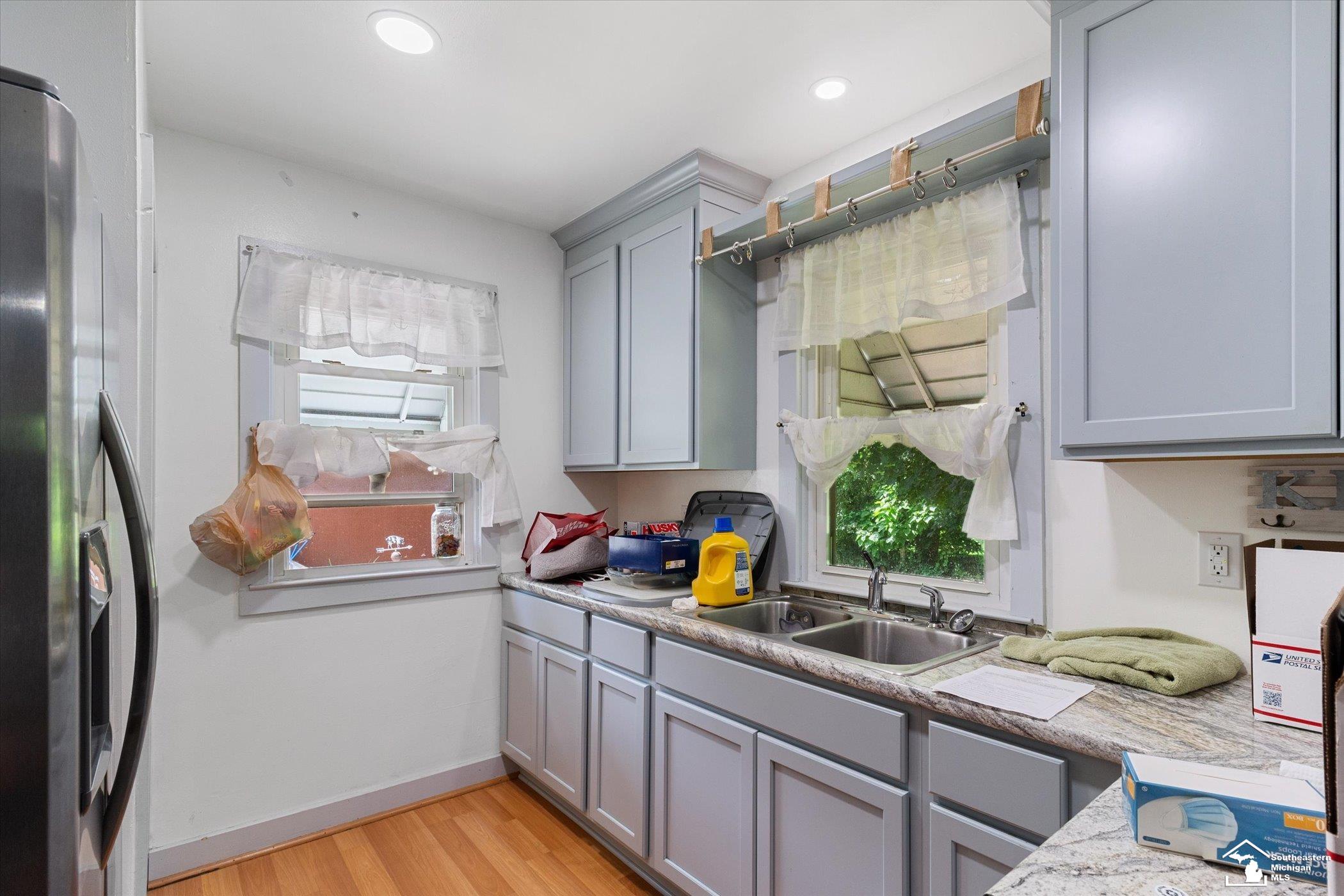 27487 Goddard Road Romulus, MI 48174 - Photo 17 of 49
