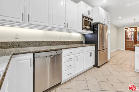 $5,950 | 3833 Huron Avenue, Unit 4, Culver City, CA 90232