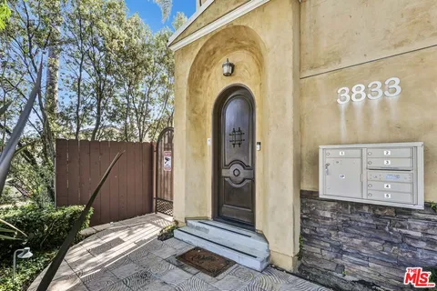 $5,950 | 3833 Huron Avenue, Unit 4, Culver City, CA 90232