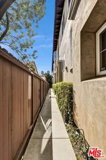 $5,950 | 3833 Huron Avenue, Unit 4, Culver City, CA 90232