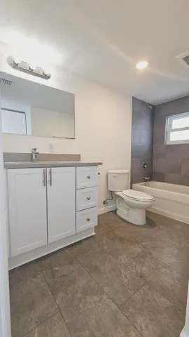 $2,175 | 914 10th Street, Unit C, West Palm Beach, FL 33401