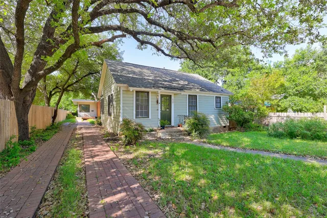 $945,000 | 809 East 44th Street, Austin, TX 78751