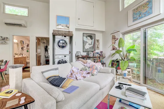 $945,000 | 809 East 44th Street, Austin, TX 78751