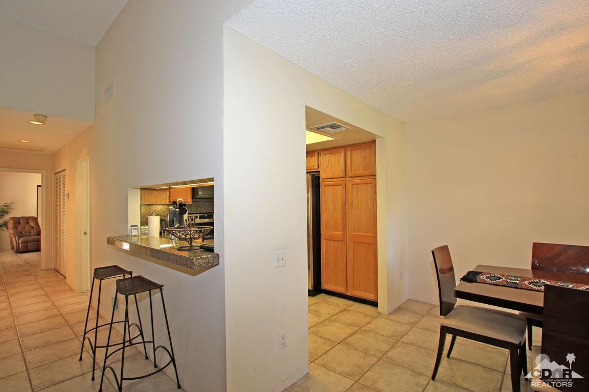 17 Mission Court Rancho Mirage, CA 92270 - Photo 15 of 37 a workspace with furniture and a window