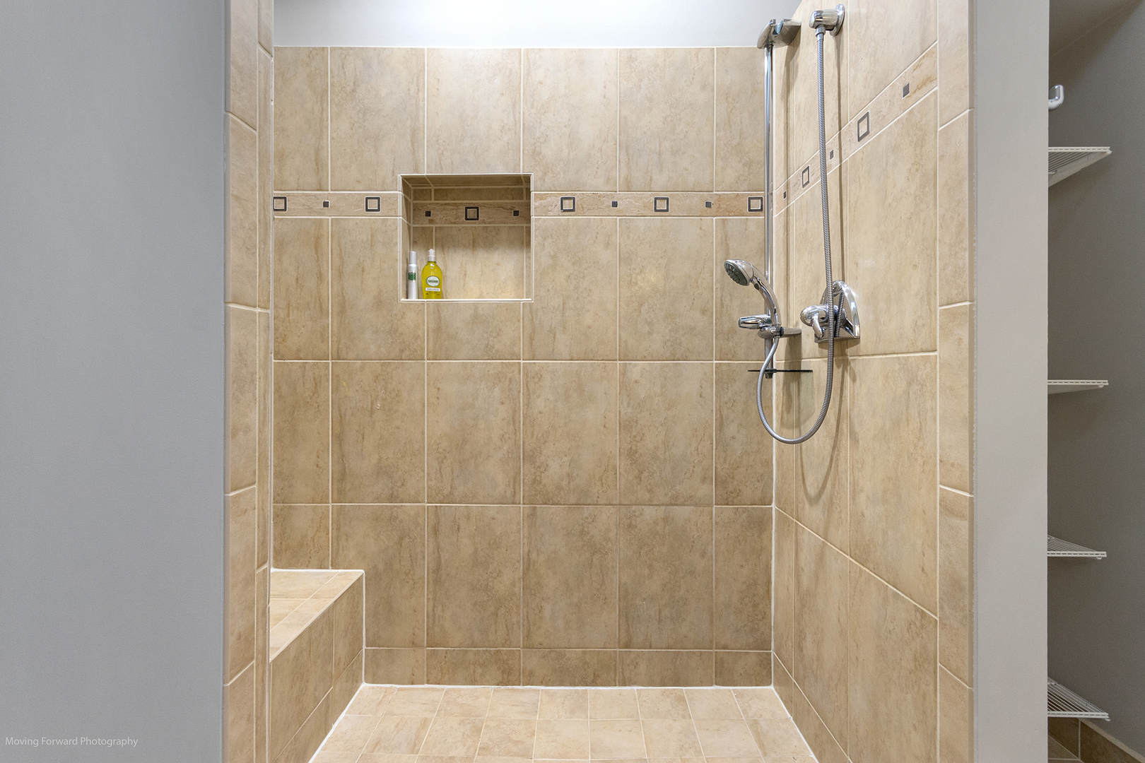 244 North Jackson Road Clarendon Hills, IL 60514 - Photo 21 of 26 a bathroom with a shower