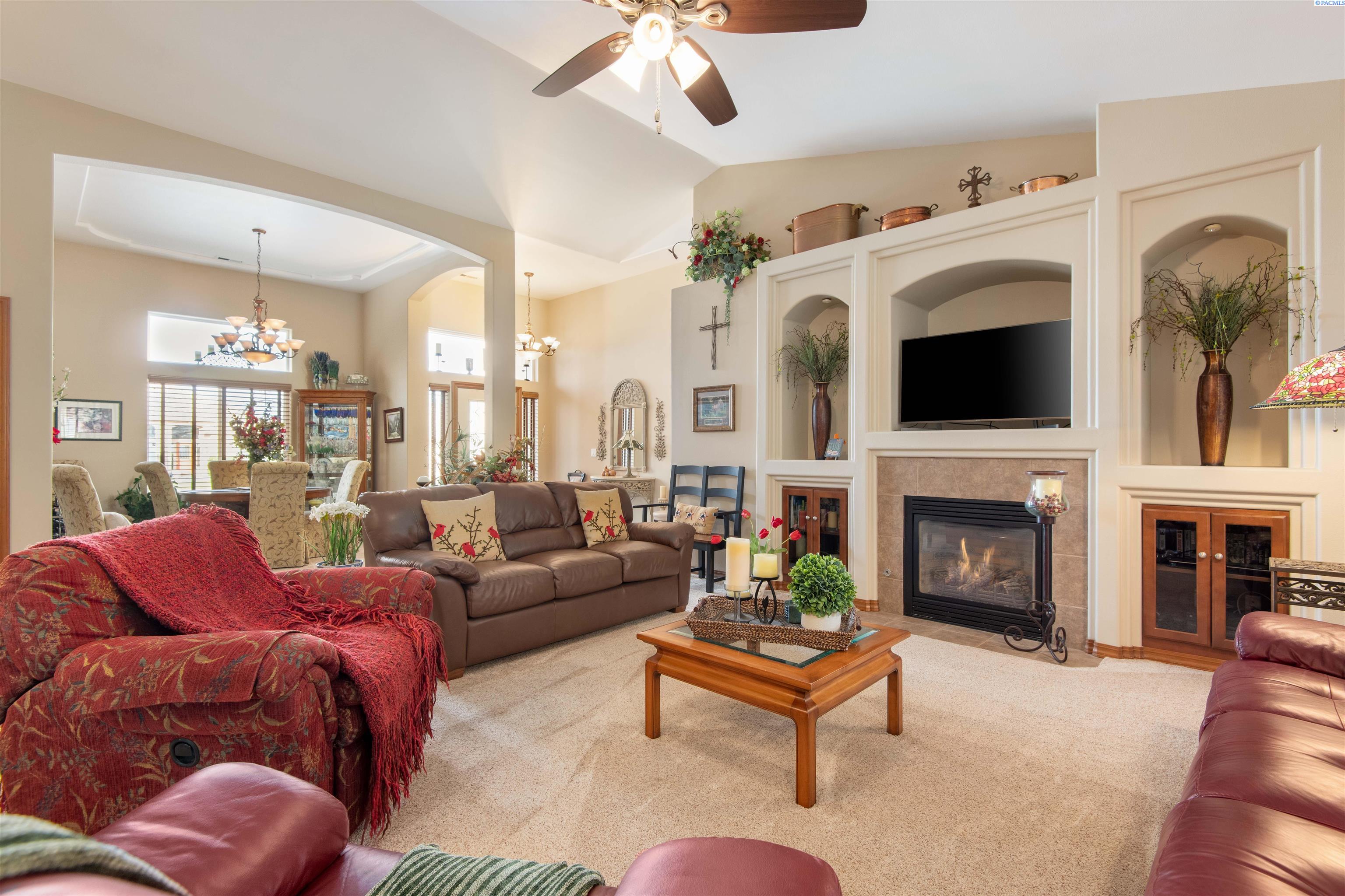 8929 West Rio Grande Avenue Kennewick, WA 99336 - Photo 9 of 41 Gallery Image 9