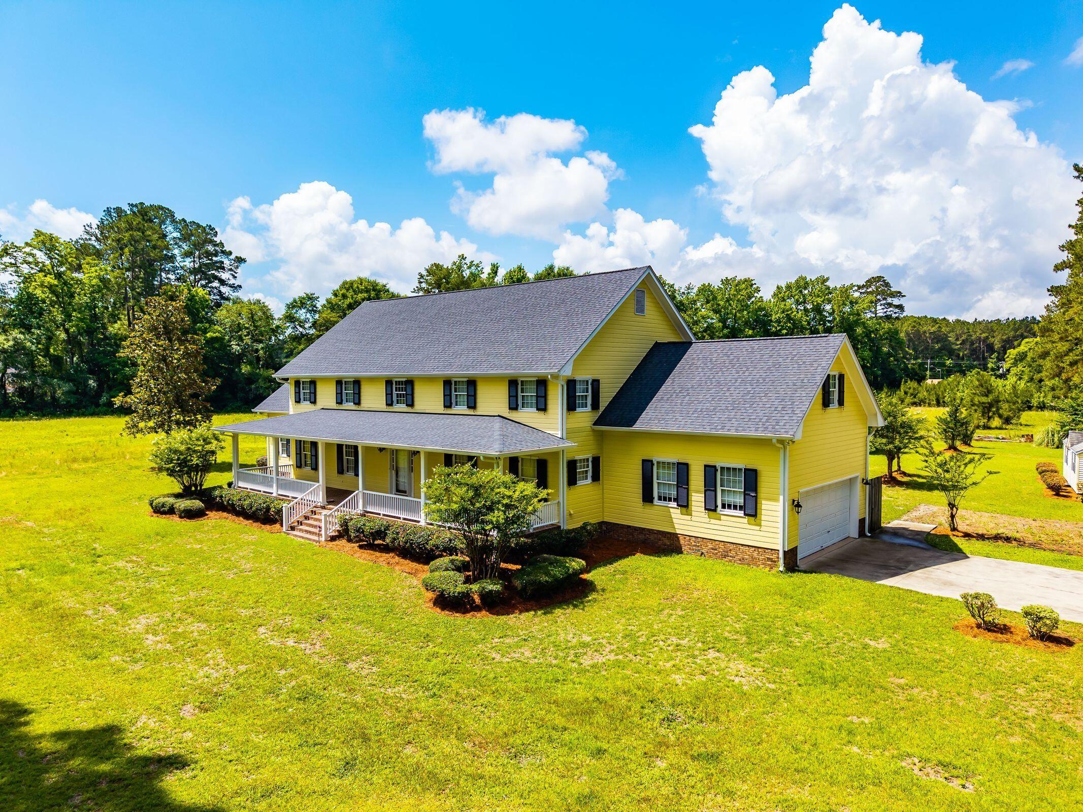 905 Raysor Street St. George, SC 29477 - Photo 3 of 85 003_905wraysorst-keeneyemarketing-005_21