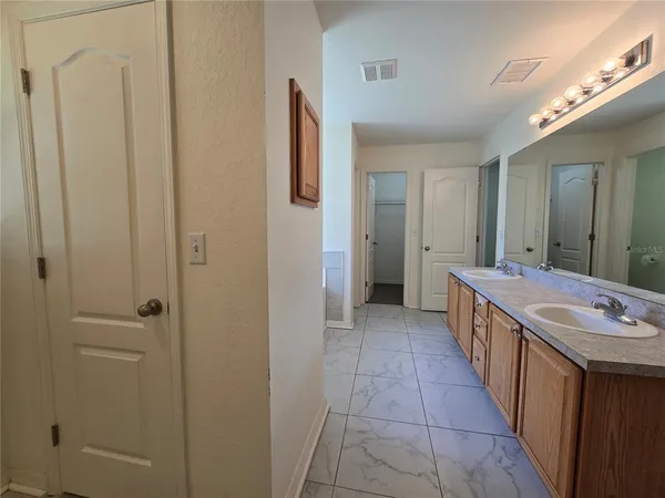 $2,800 | 2081 Farrington Drive, Lakeland, FL 33809
