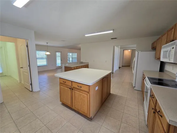 $2,800 | 2081 Farrington Drive, Lakeland, FL 33809