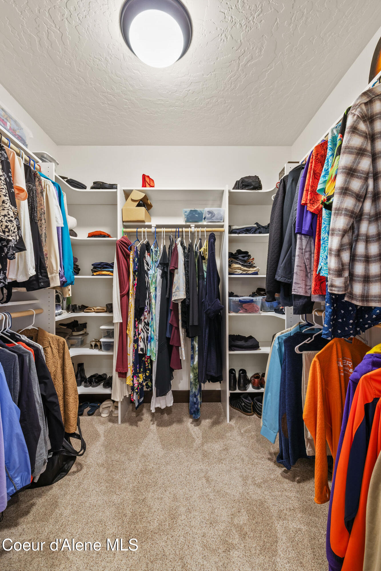5039 West Presley Road Coeur D'Alene, ID 83814 - Photo 32 of 72 Master Walk-In Closet