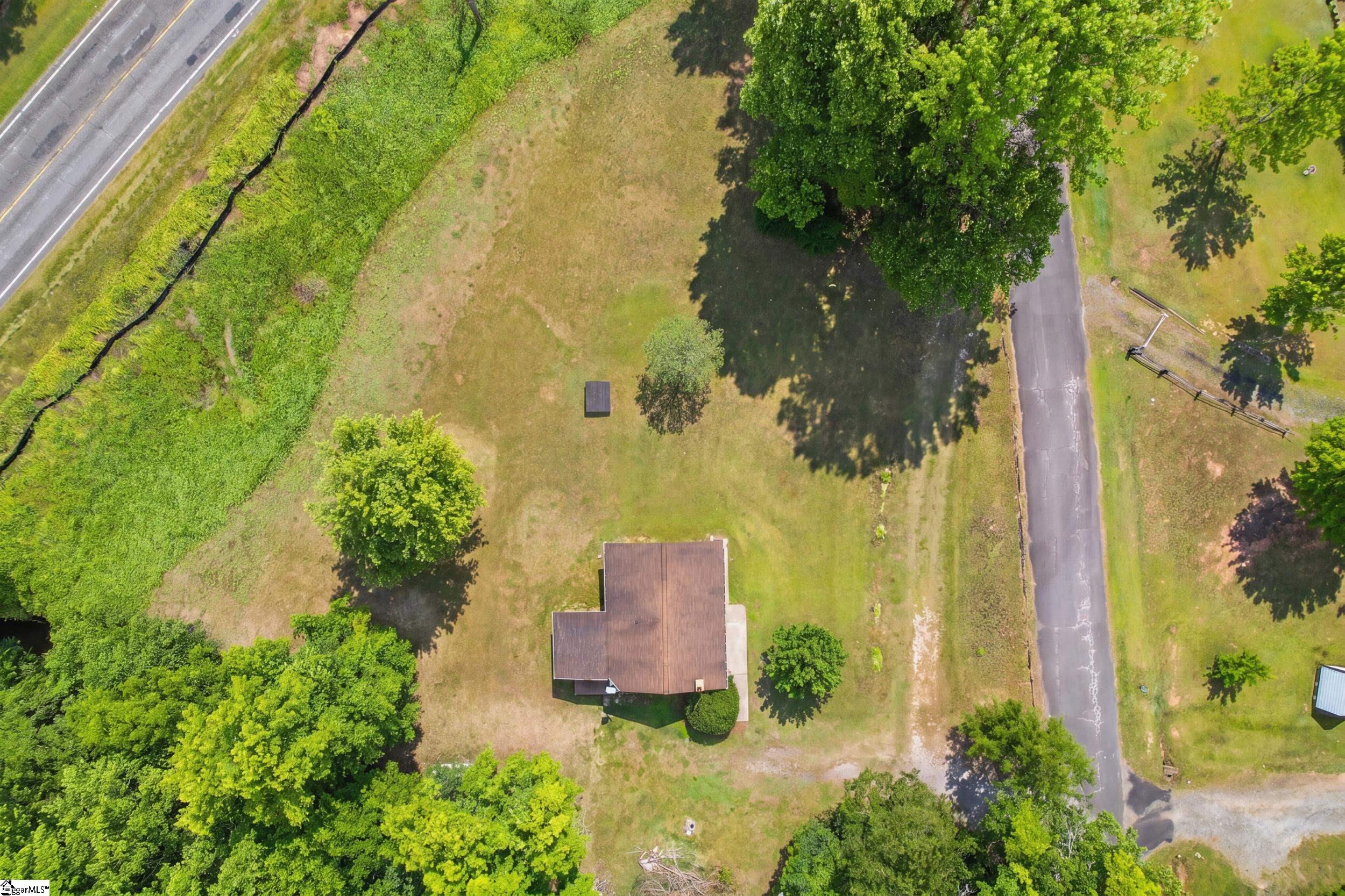 231 State Rd S-42-2985 Landrum, SC 29356 - Photo 26 of 30