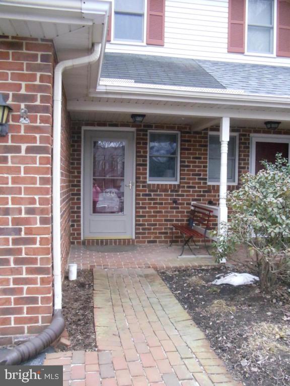 130 Pepperton Court Lititz, PA 17543 - Photo 2 of 27 Gallery Image 2