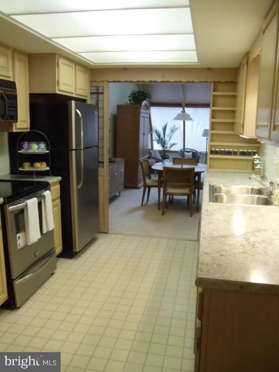 130 Pepperton Court Lititz, PA 17543 - Photo 10 of 27 Gallery Image 10