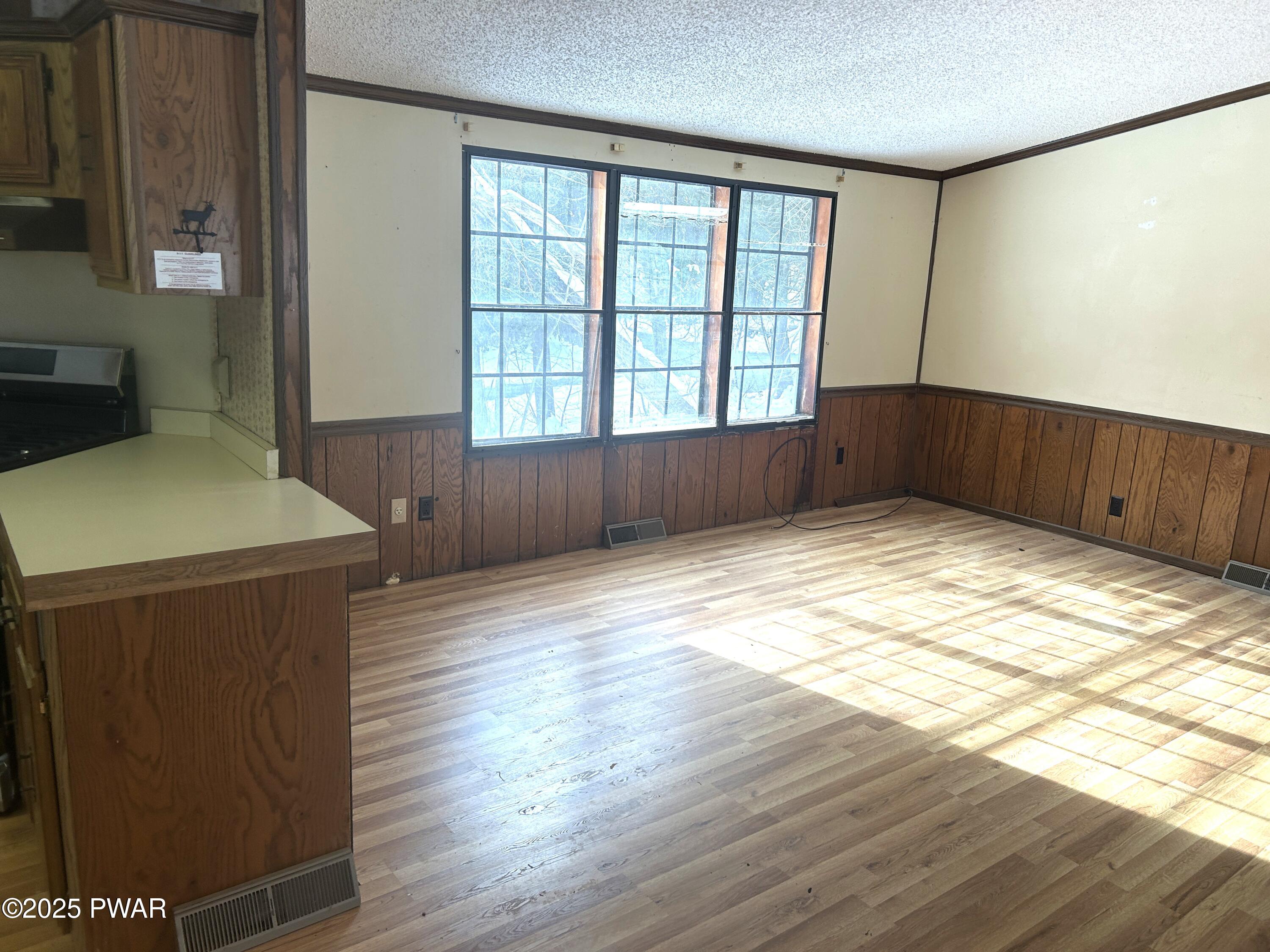 236 Well Road Greeley, PA 18425 - Photo 12 of 38 8-Another View