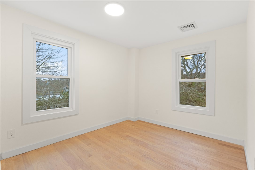 14 Springbrook Road Westerly, RI 02891 - Photo 18 of 28