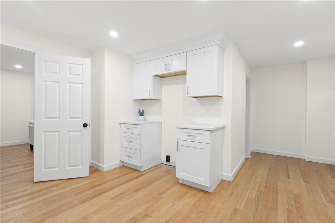 14 Springbrook Road Westerly, RI 02891 - Photo 5 of 28