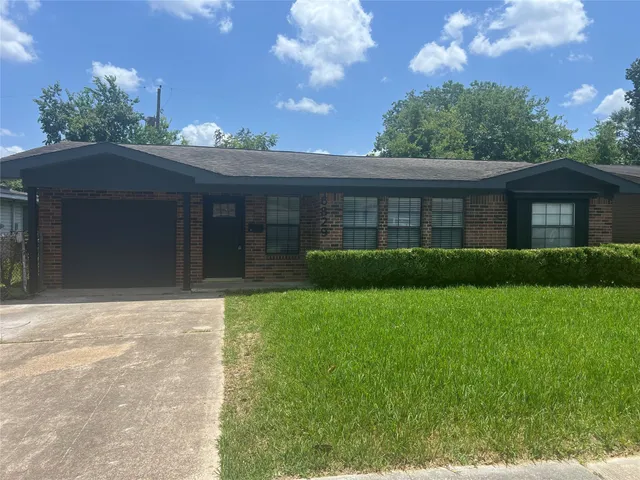 $2,500 | 6829 Driftwood Street, Houston, TX 77021