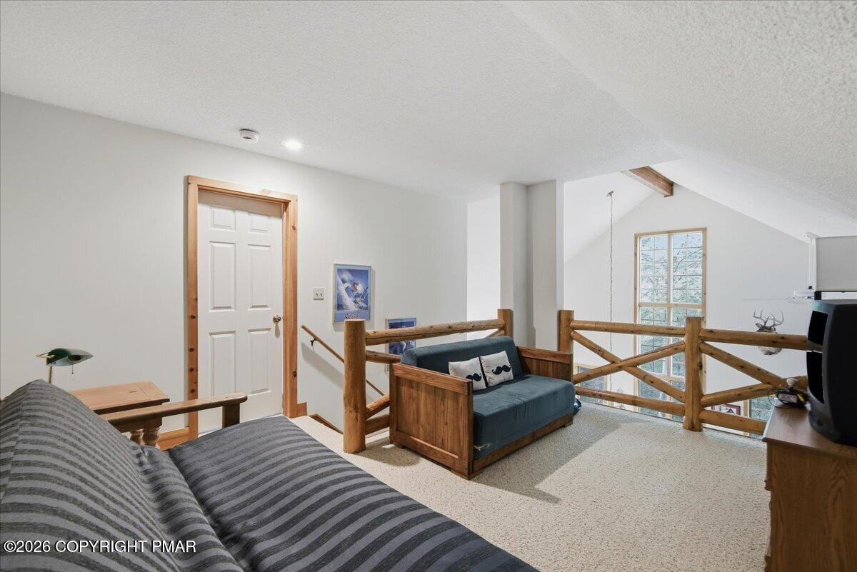 128 Short Hill Rd Lake Lake Harmony, PA 18624 - Photo 27 of 44 Loft