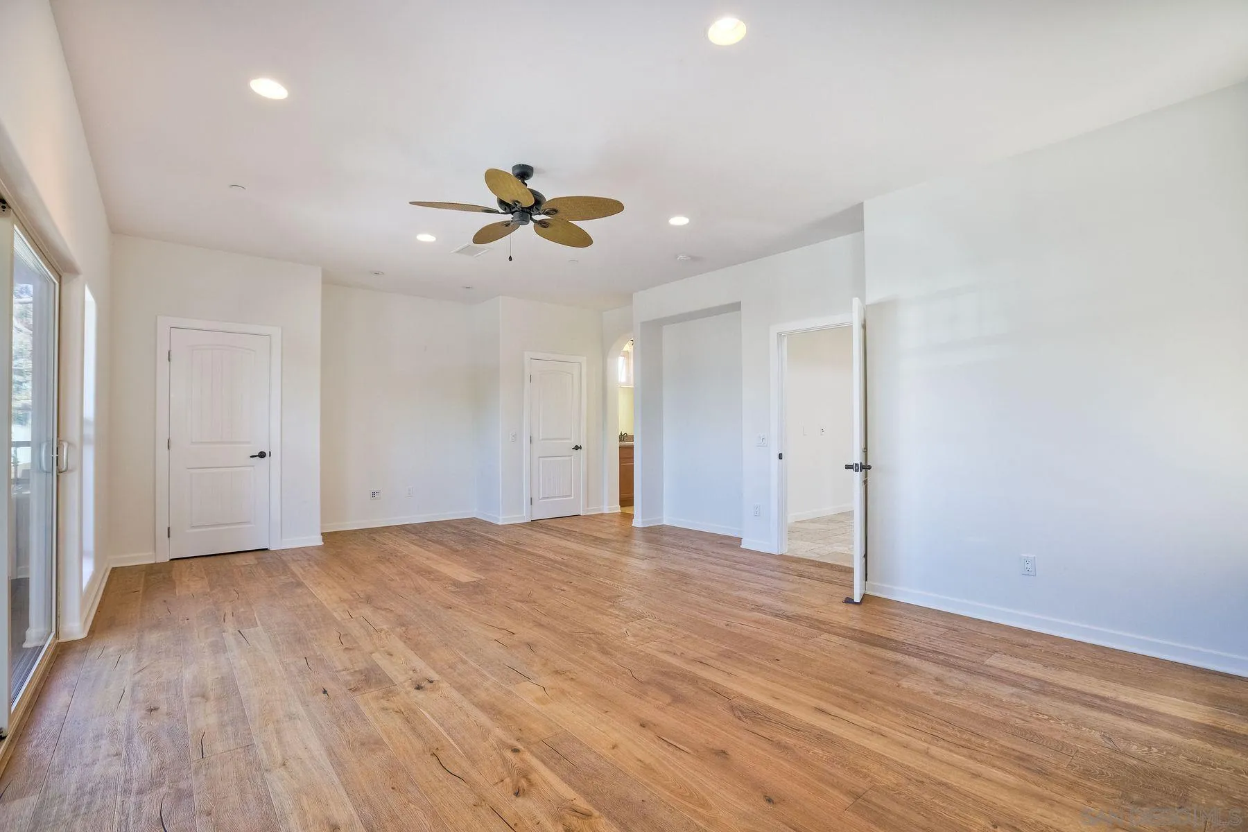 2009 MacKinnon Avenue Encinitas, CA 92007 - Photo 11 of 46 a view of empty room with wooden floor