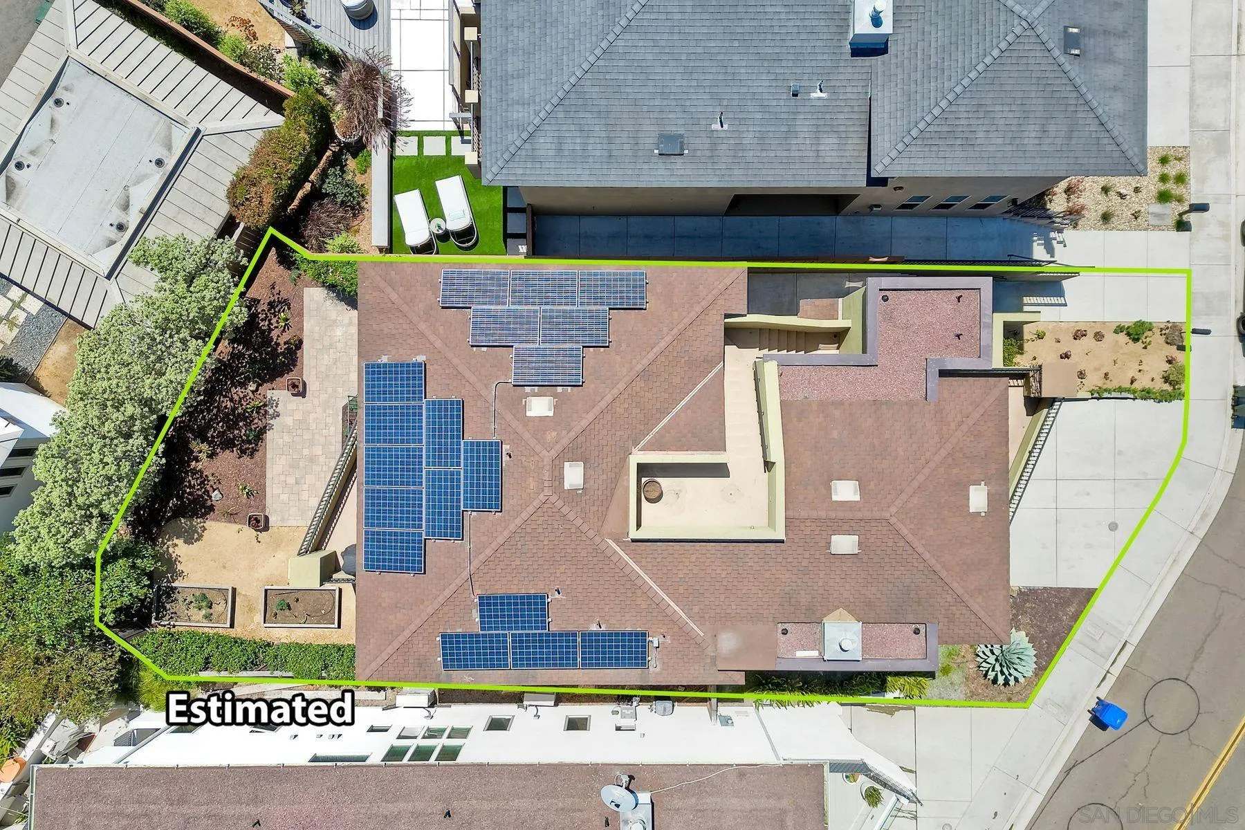 2009 MacKinnon Avenue Encinitas, CA 92007 - Photo 42 of 46 an aerial view of multiple houses with yard