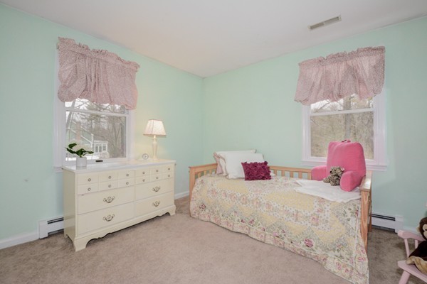 186 Robinson Road Boxborough, MA 01719 - Photo 17 of 28 Gallery Image 17