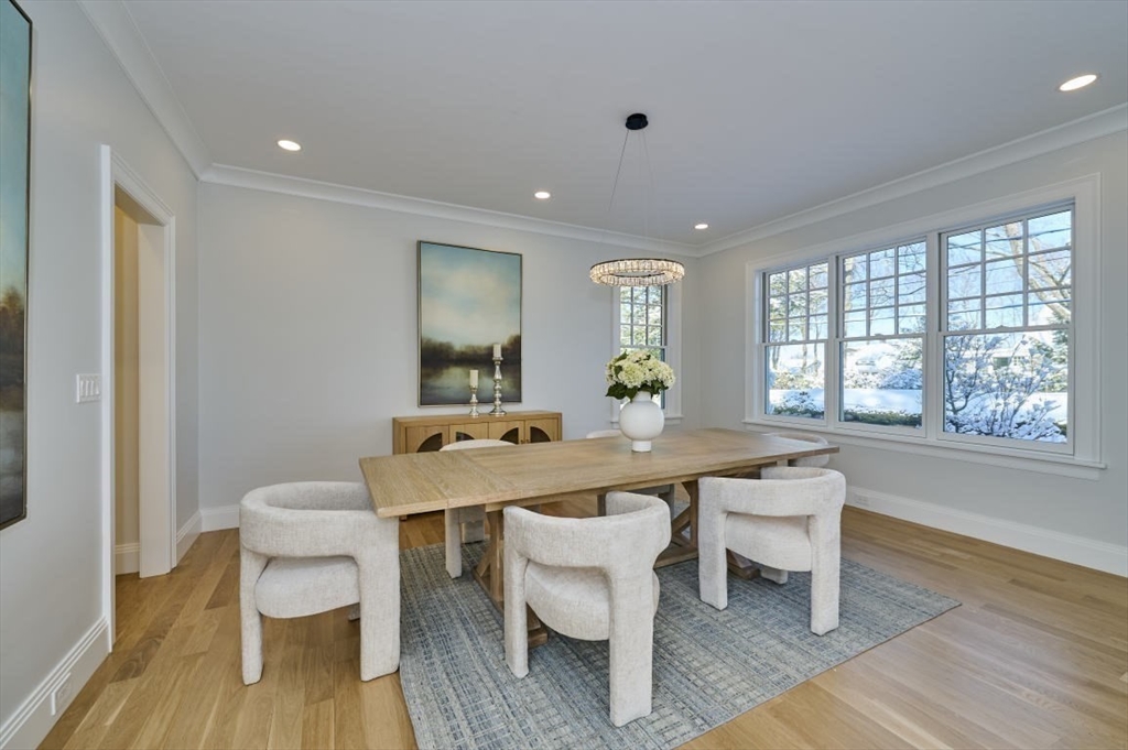 8 Brackett Road Newton, MA 02458 - Photo 12 of 42 Gallery Image 12