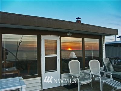 2683 West Beach Road Oak Harbor, WA 98277 - Photo 1 of 1 Gallery Image 1