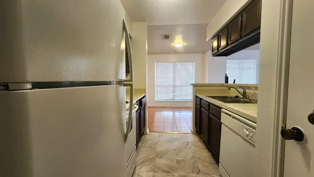 $1,299 | 5813 Lake Hubbard Parkway, Unit 408, Garland, TX 75043
