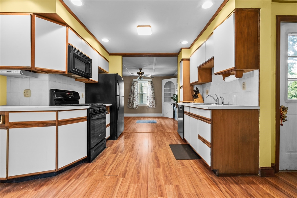 123 Linden Road Melrose, MA 02176 - Photo 7 of 26 Gallery Image 7