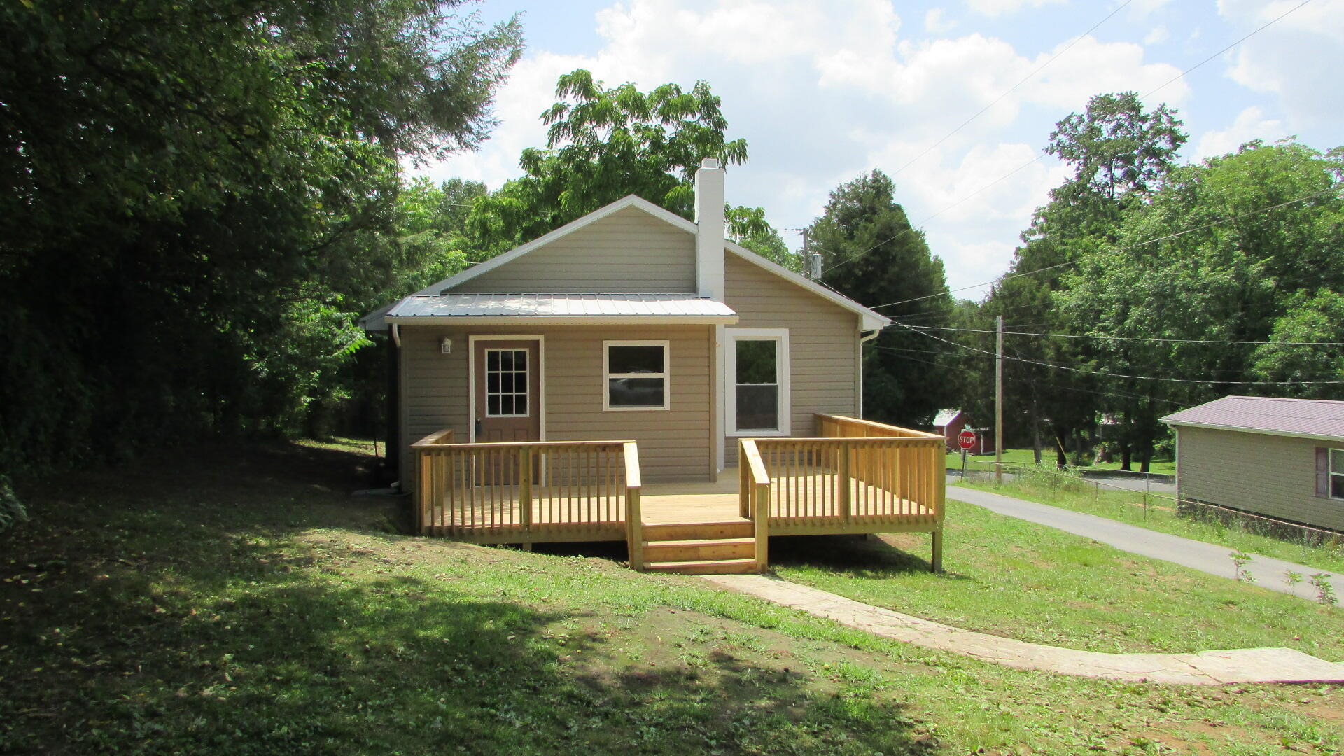 111 Happy Valley Road Johnson City, TN 37601 - Photo 7 of 33 IMG_5288