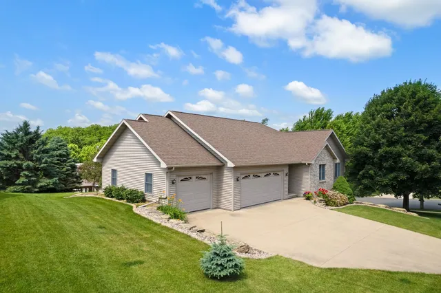 $579,000 | 1601 Raspberry Lane, Mount Horeb, WI 53572