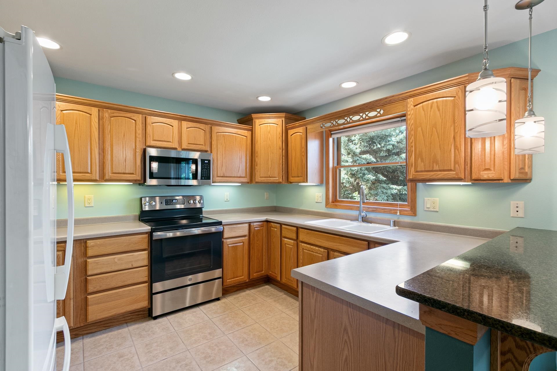 1601 Raspberry Lane Mount Horeb, WI 53572 - Photo 9 of 67