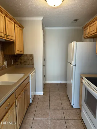 $192,500 | 504 D Pilgrim Court, Unit D, Johnson City, TN 37601