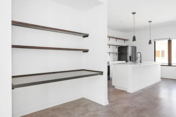 $4,500 | 6605 West North Avenue, Unit 66052, Oak Park, IL 60302