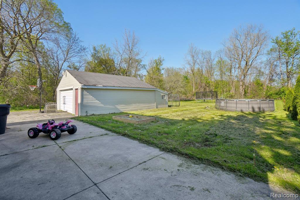 3166 North Belsay Road Flint, MI 48506 - Photo 21 of 30