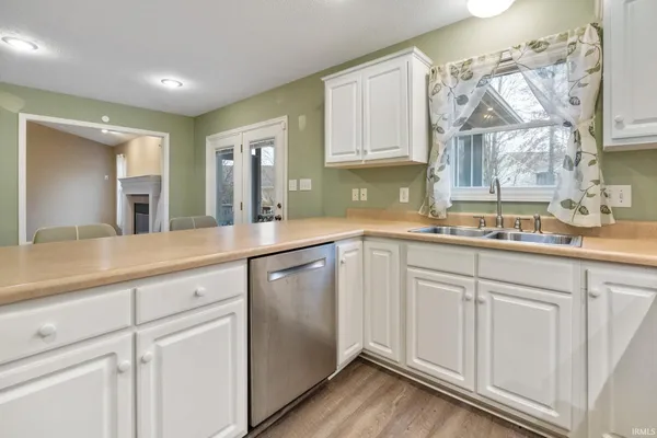 $399,000 | 1063 South Colchester Court, Bloomington, IN 47401