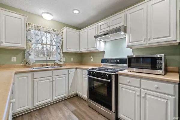 $399,000 | 1063 South Colchester Court, Bloomington, IN 47401