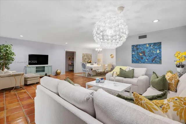 $639,900 | 400 Northwest 127th Avenue, Unit 13 & 14, Plantation, FL 33325