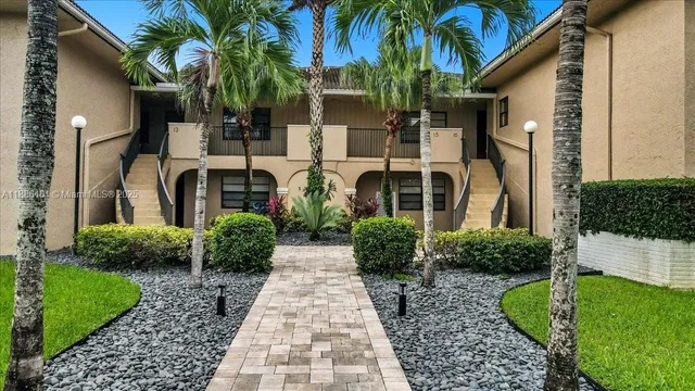 $639,900 | 400 Northwest 127th Avenue, Unit 13 & 14, Plantation, FL 33325
