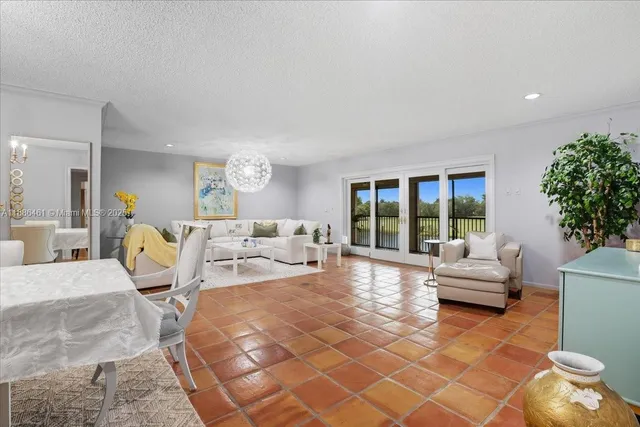 $639,900 | 400 Northwest 127th Avenue, Unit 13 & 14, Plantation, FL 33325