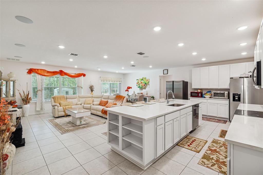 16301 Greenback Road Weeki Wachee, FL 34614 - Photo 4 of 42